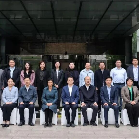《教育法典（建议稿）》研讨会暨国家社科基金重大项目“中国教育法体系构建研究”开题会顺利召开
